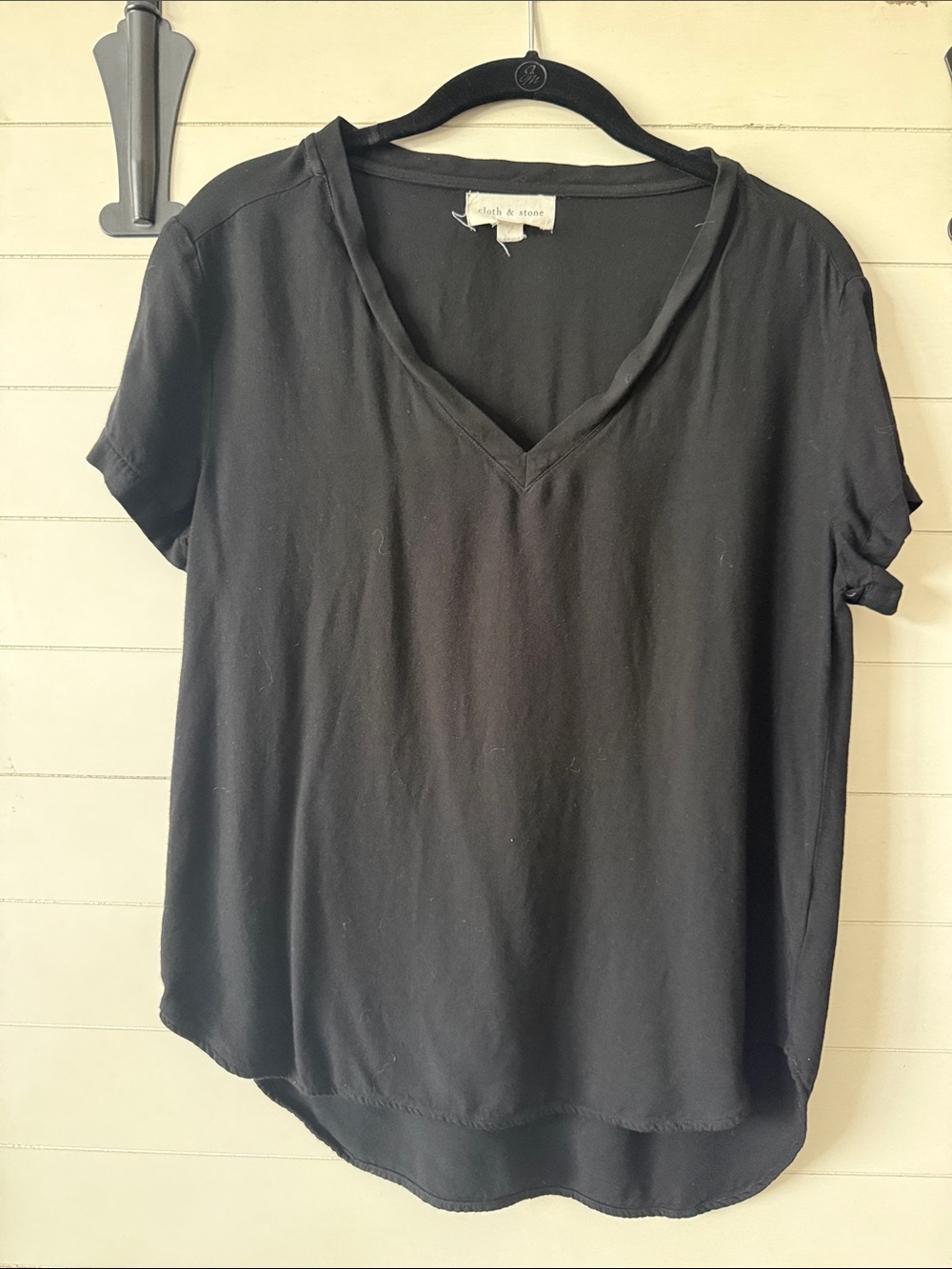Cloth & Stone Black V-Neck Short Sleeve Tee
